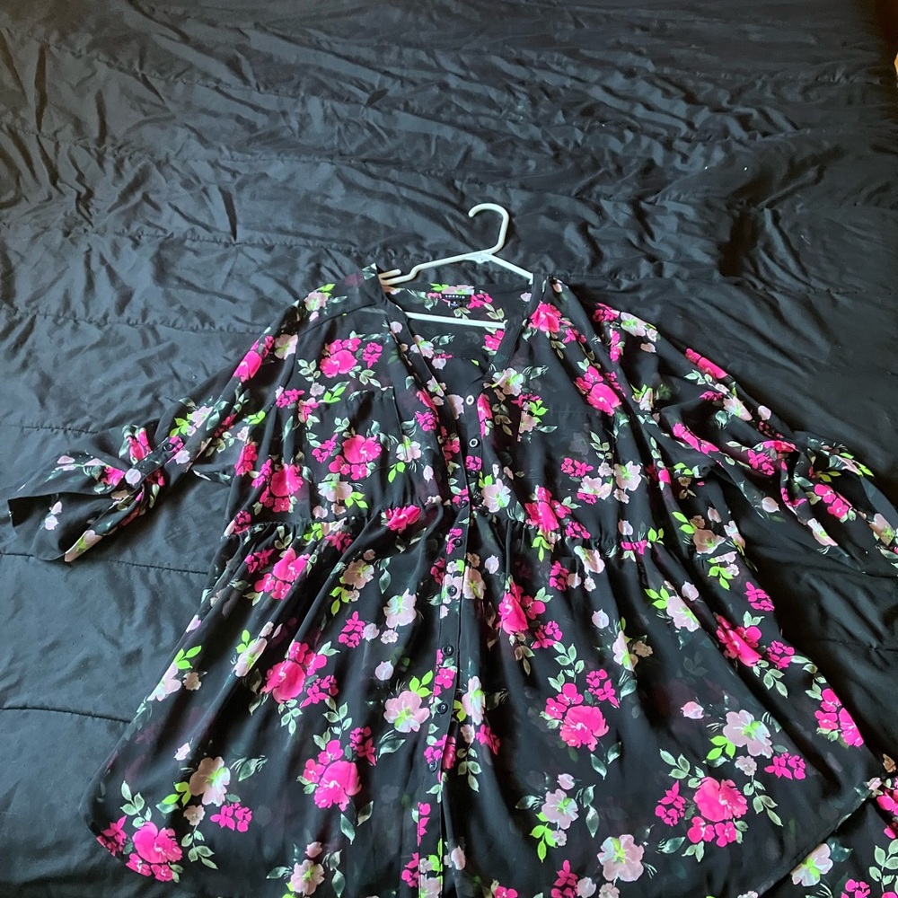 Sheer floral torrid blouse